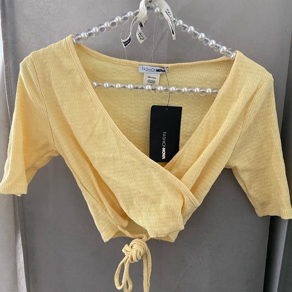 FASHION NOVA blouse - Picture 1 of 1